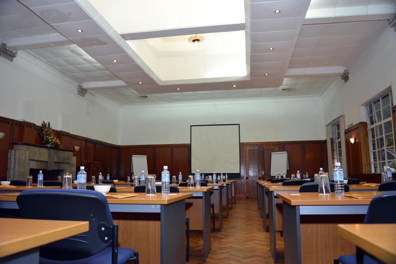 Outspan Hotel Nyeri Buitenkant foto